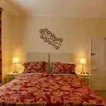 Pinfold House Bed & Breakfast 3*