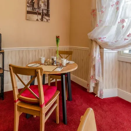 住宿加早餐酒店 Pinfold House 里士满